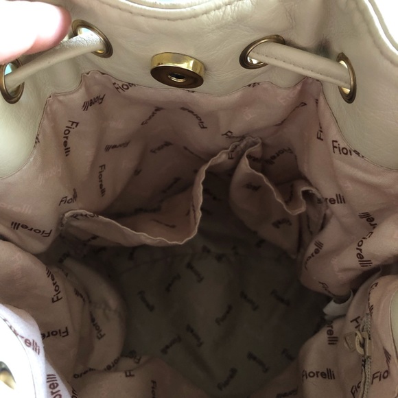 Leopard print crossbody bucket bag - Fiorelli neutral cream snow leopard print - Picture 5 of 16